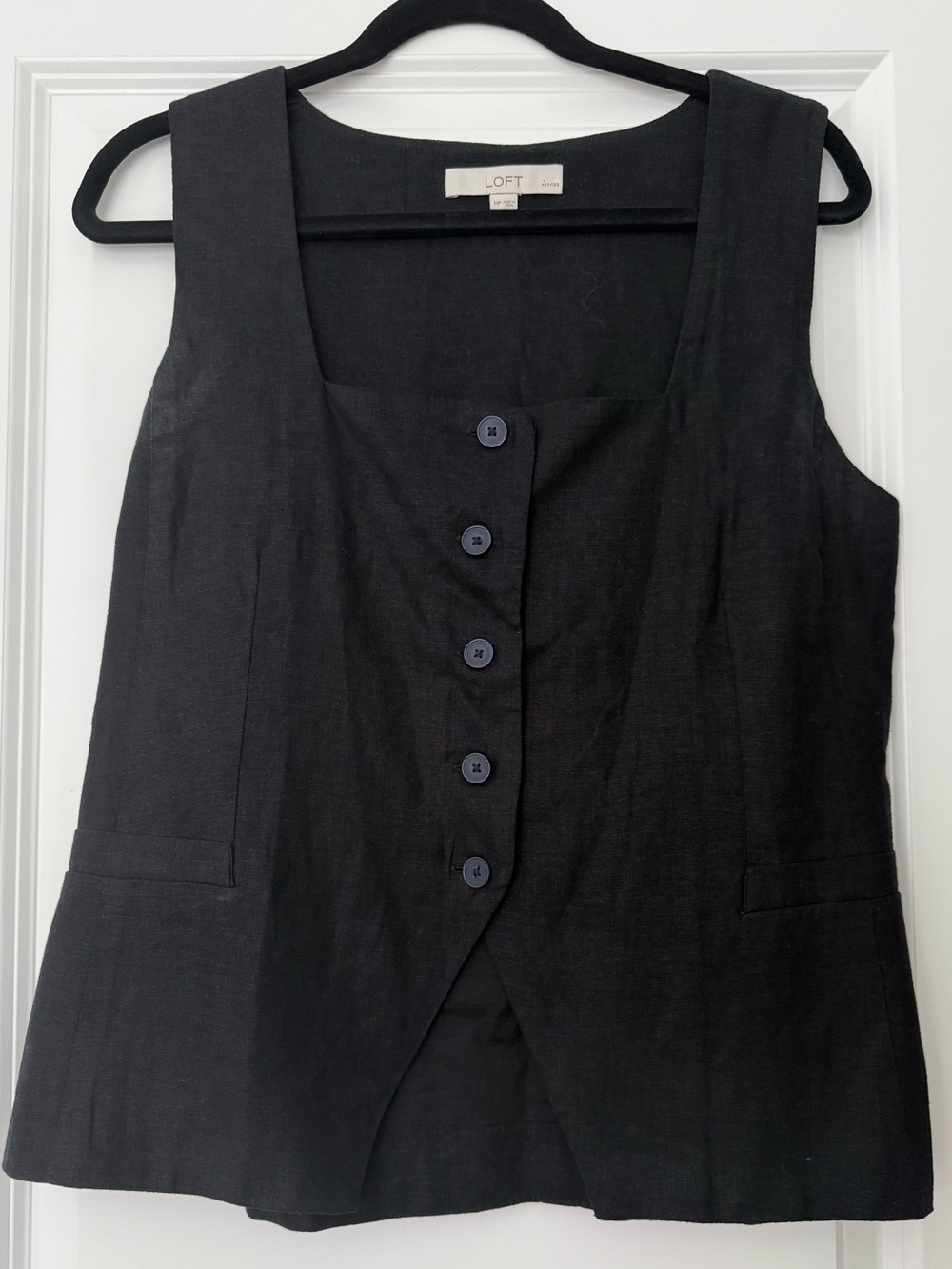 LOFT Black Sleeveless Button-Front Linen-Blend Vest